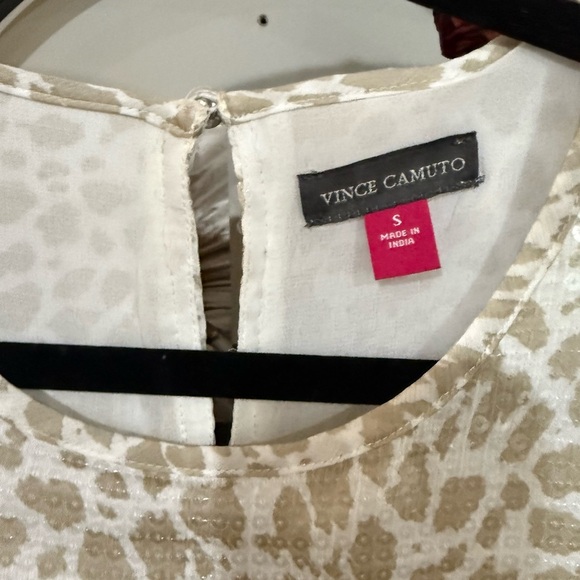 Vince Camuto Tan and Cream Sleeveless Tank Top sequins size small - Picture 4 of 10